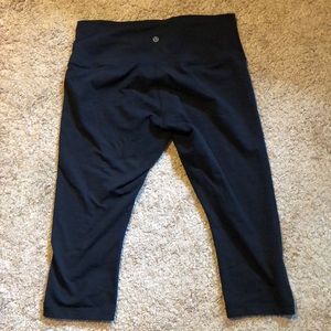 Lululemon crops